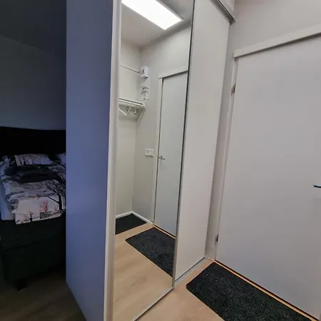 Kompakti Yksioe Numero 4 Pienkerrostalossa Pori