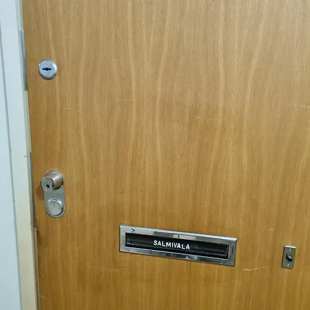 Kompakti Yksioe Numero 4 Pienkerrostalossa Apartment *