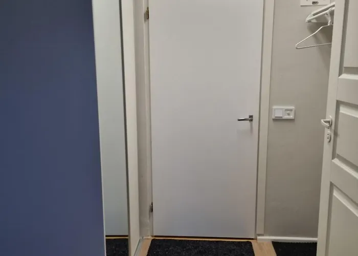 Kompakti Yksioe Numero 4 Pienkerrostalossa