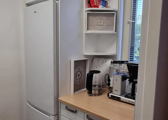 Kompakti Yksioe Numero 4 Pienkerrostalossa * פורי